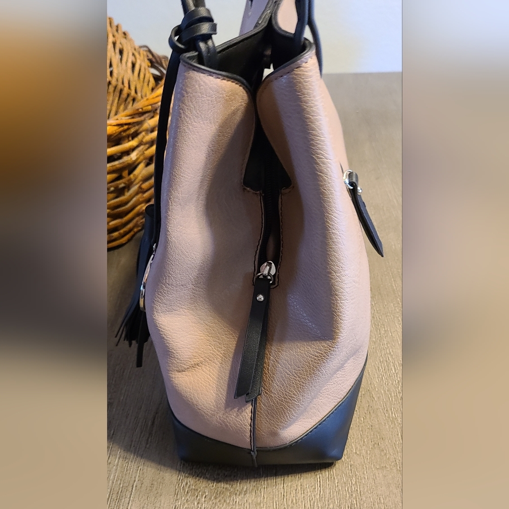 Adrienne Vittadini Tote - Picture 3 of 12